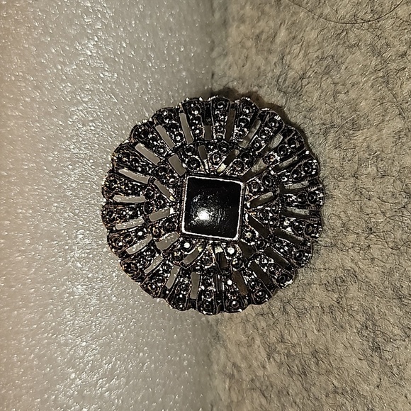 Enamel & Antiqued Silverstone 1 3/8"Dia. Brooch - Picture 1 of 6